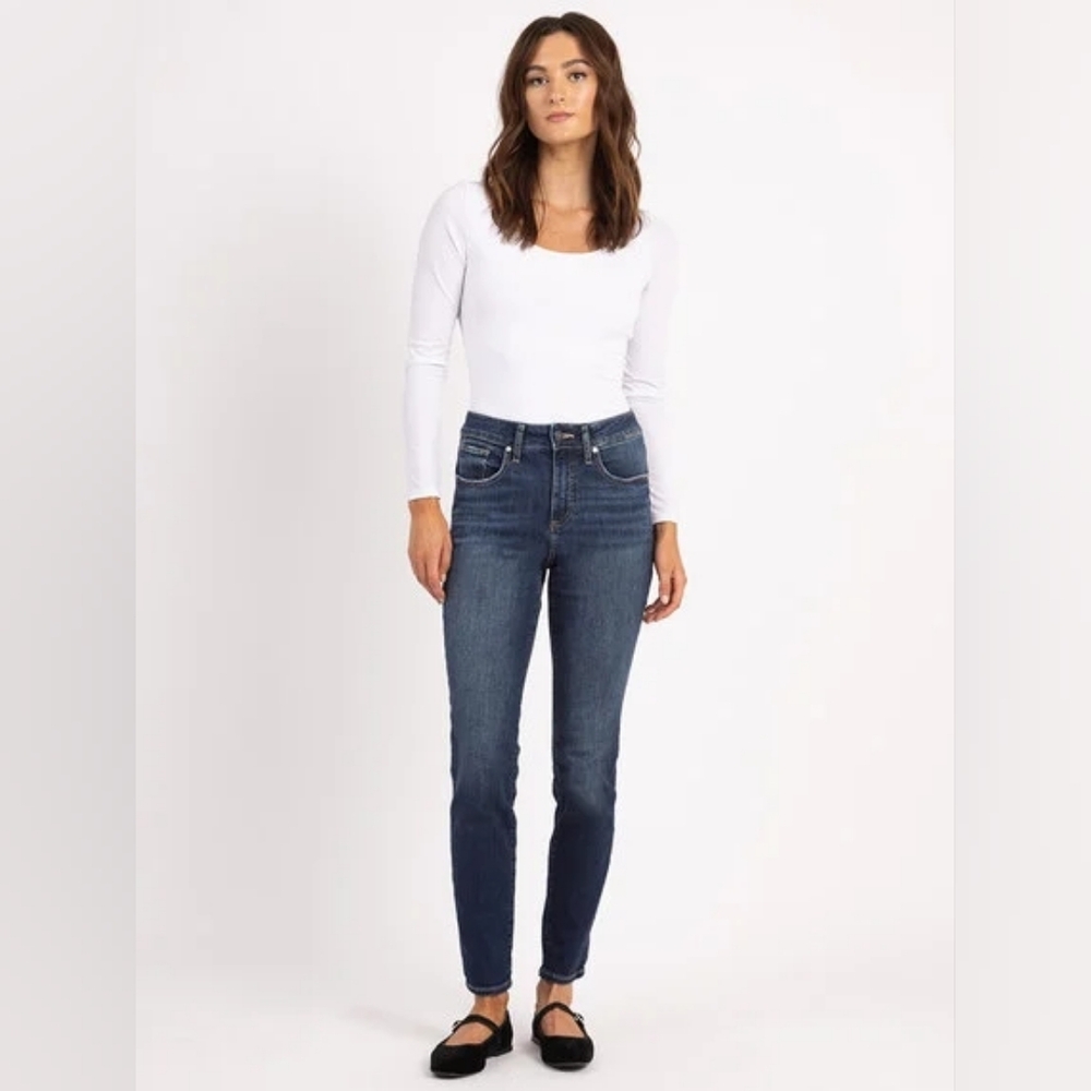Silver Avery Skinny Jeans Curvy Fit